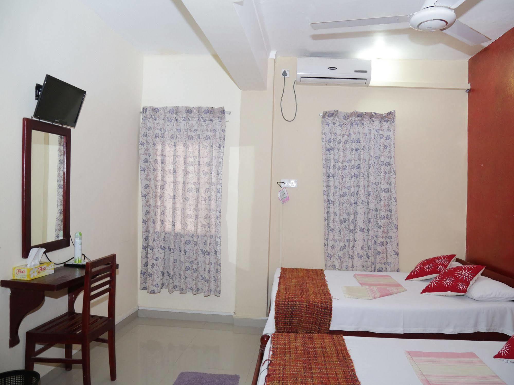 Dyke Rest Hotel Trincomalee Exterior foto